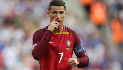 体坛诸葛梁，孔蒂红包疑云，50大评选竟压曼乔一头