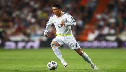 勇士教练科尔支持怀斯曼投三分，期待他与加内特交流成长