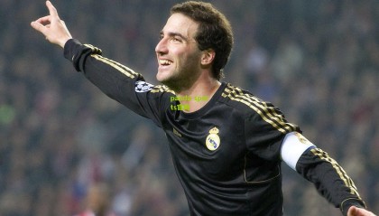 官宣，德国国脚朱利安·里克霍夫转会阿贾克斯 签约四年开启荷甲新征程