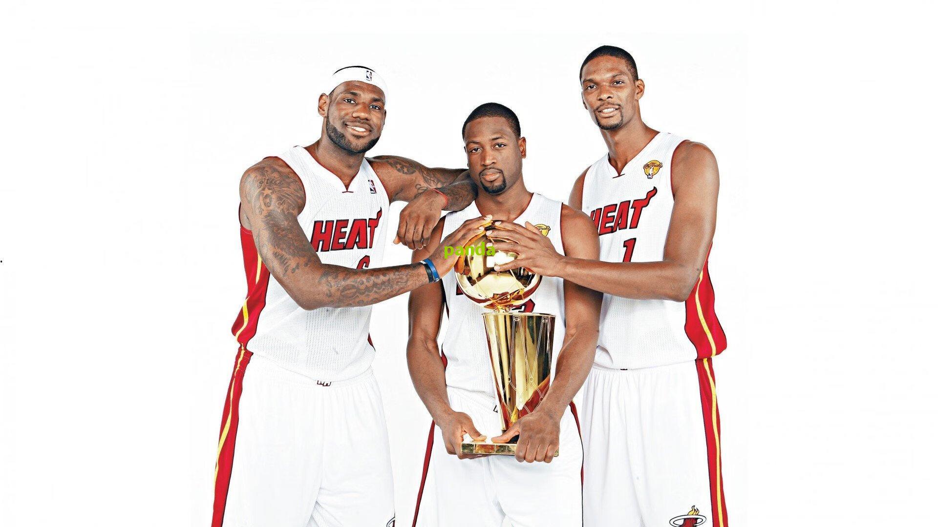 只突不投引主帅不满，布朗直言，希望西蒙斯在进攻端更果断