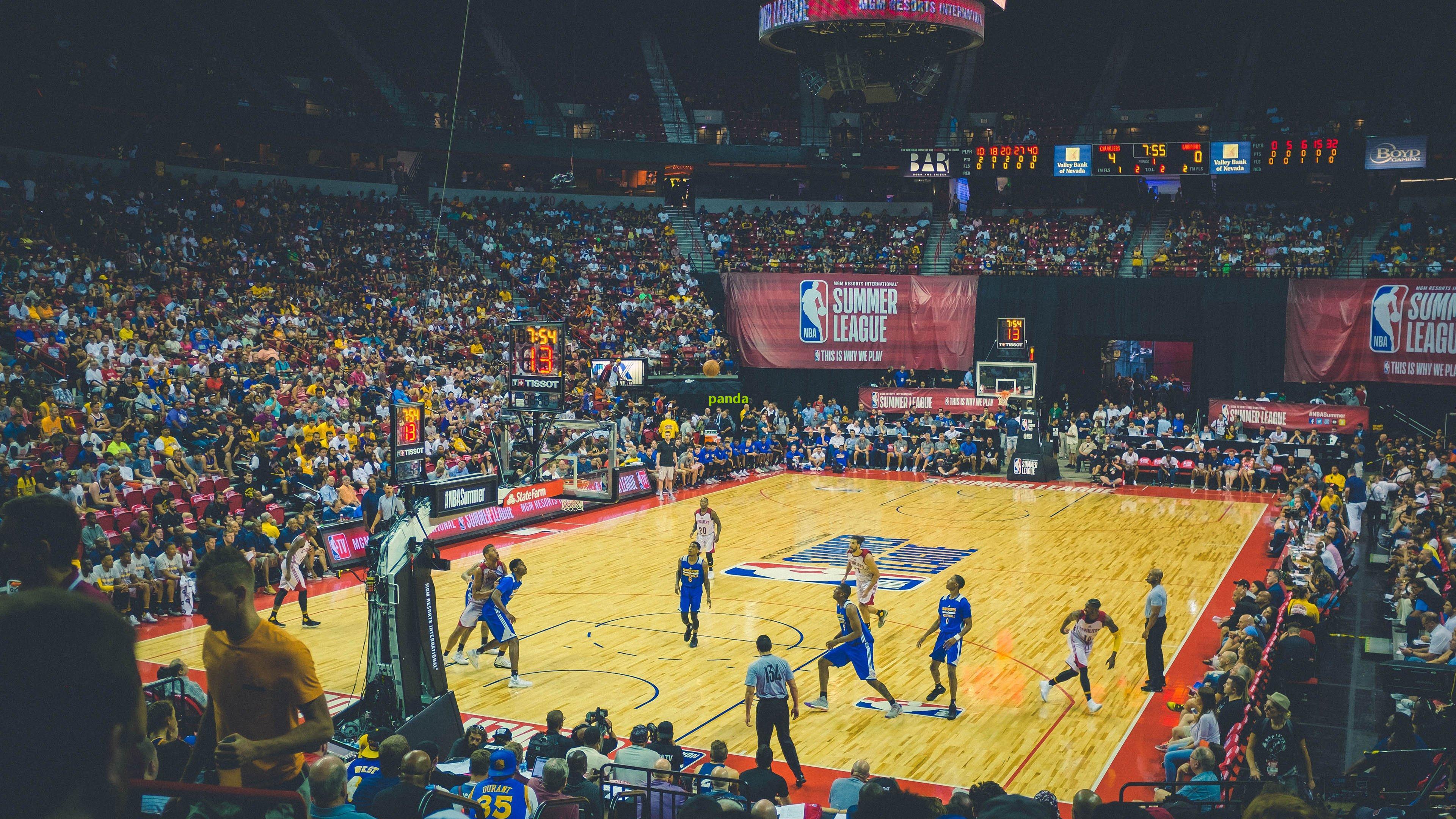 莫吉独家解读意甲争冠格局，国米一骑绝尘，米兰伺机反扑，尤文、那不勒斯与罗马陷入混战